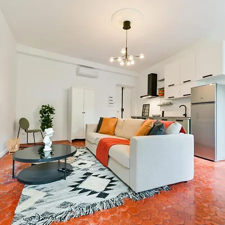 Flavie - Hypercentral Cosy Modern - By Tgb *